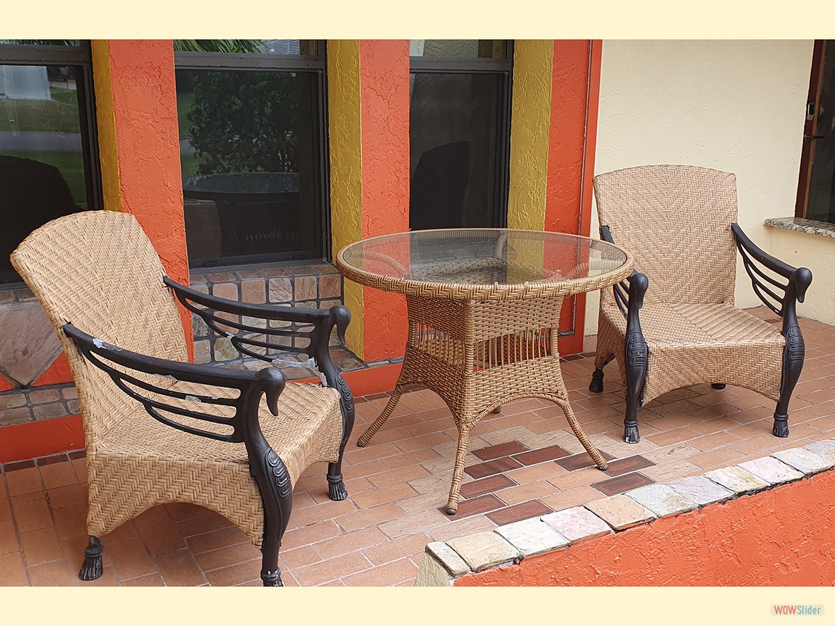 Und so sieht die Terrasse heute aus (wenn wir hier sind)