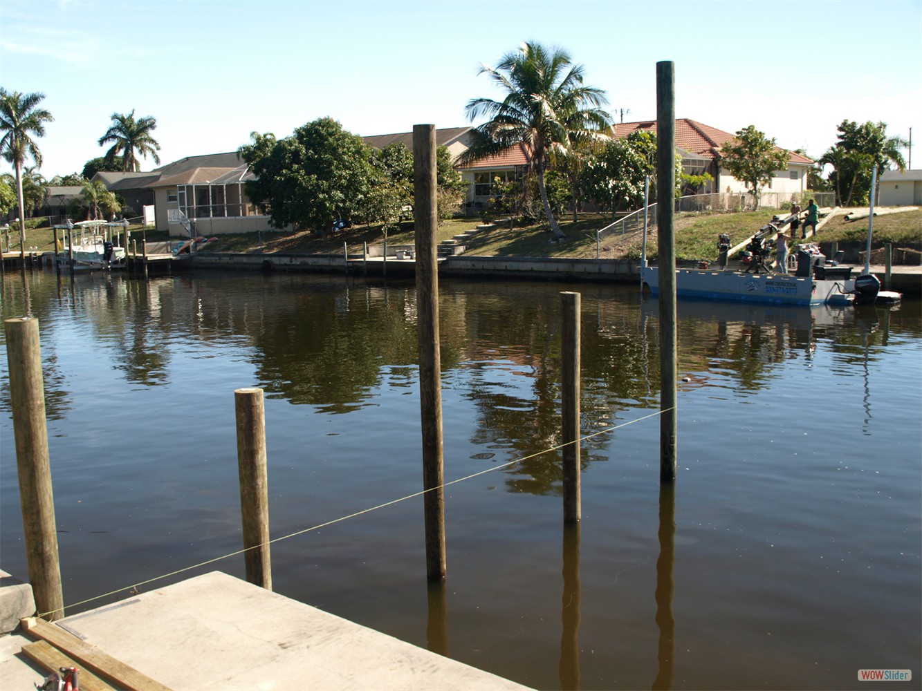 Die ersten Pfähle stehen schon, ... Die ersten Pfähle stehen schon, ...