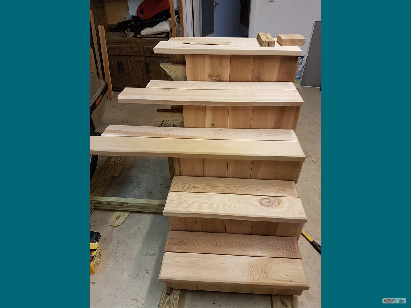 ... the treads ly loosely on top yet.