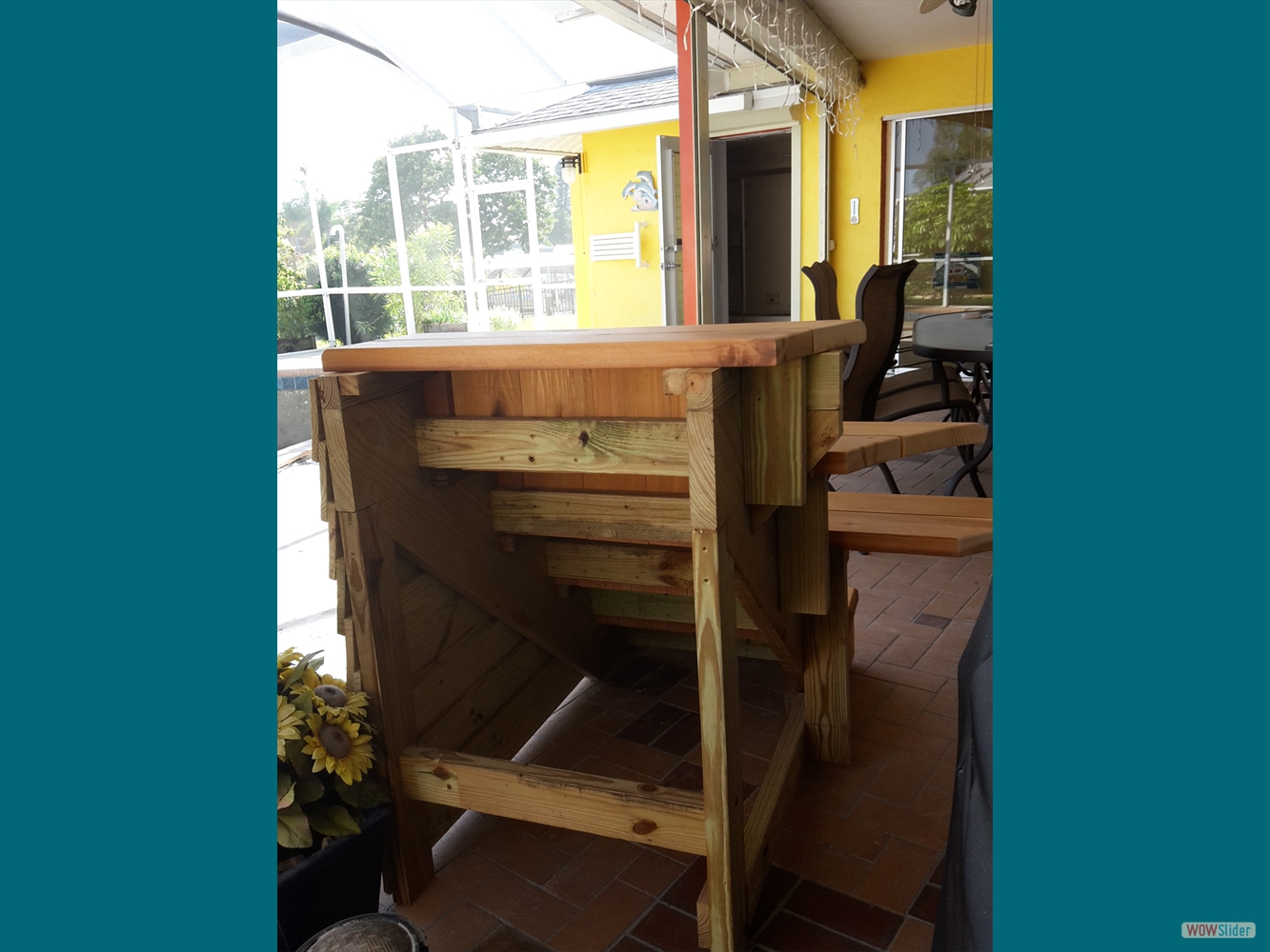 ... as seen from the back ...