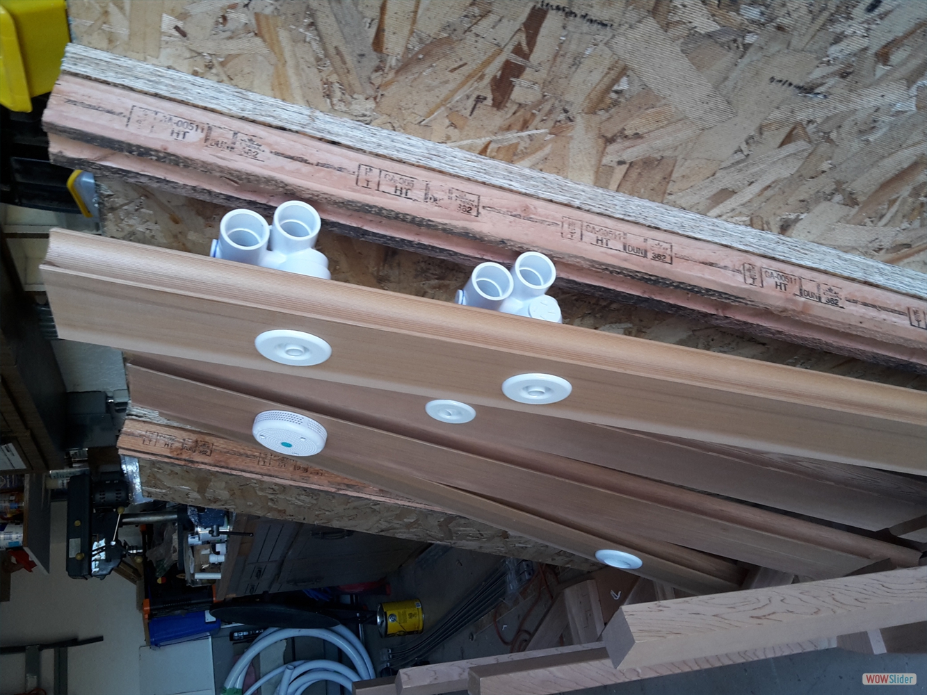 ... air connections ...