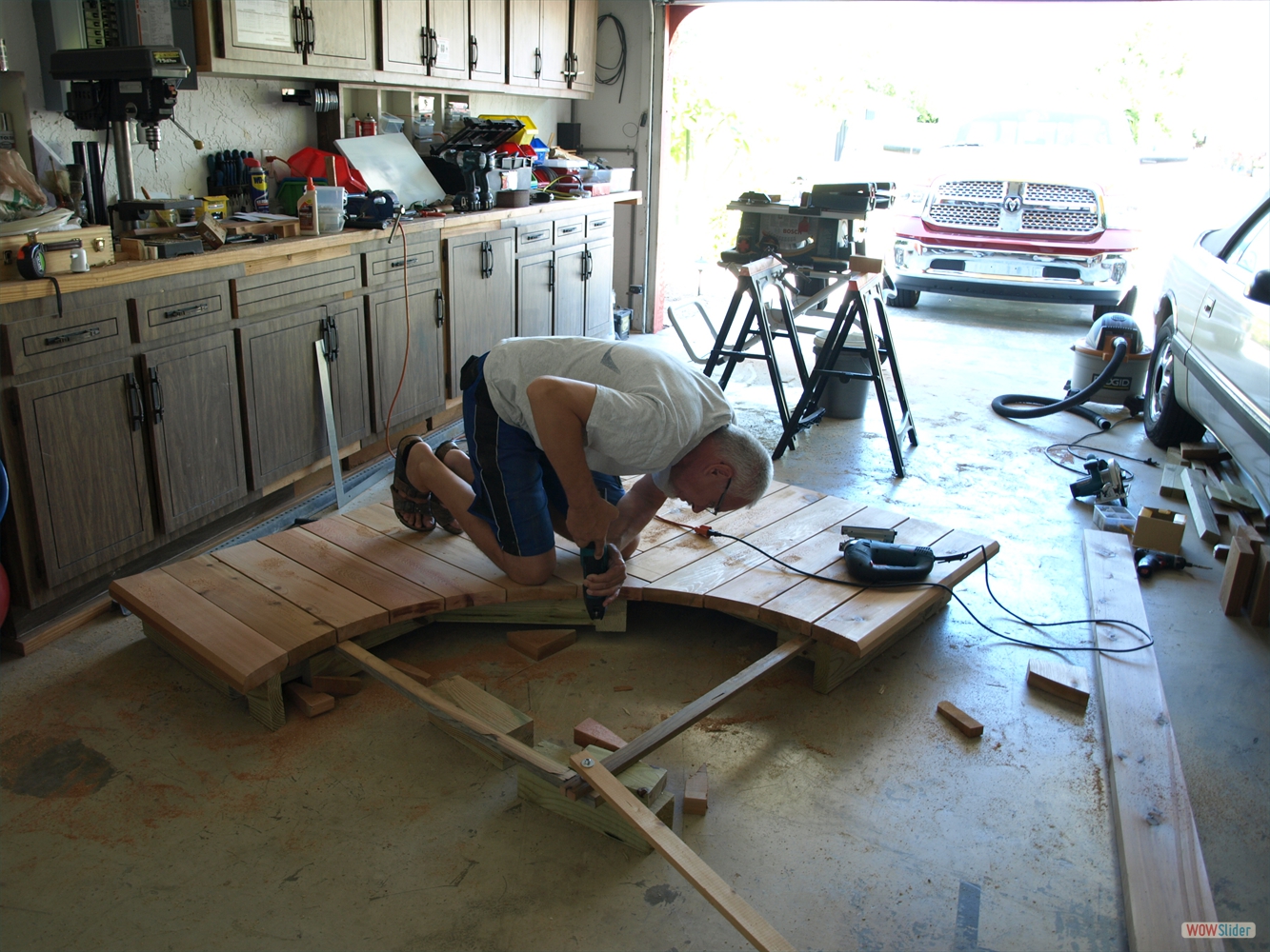 Sawing the round shape ...
