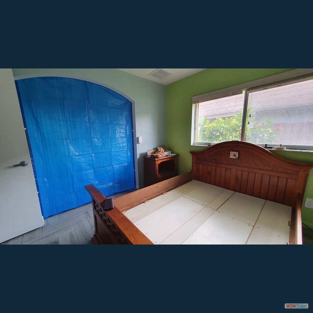 ... der Durchbruch mit Folie abgehängt und ... ... der Durchbruch mit Folie abgehängt und ...