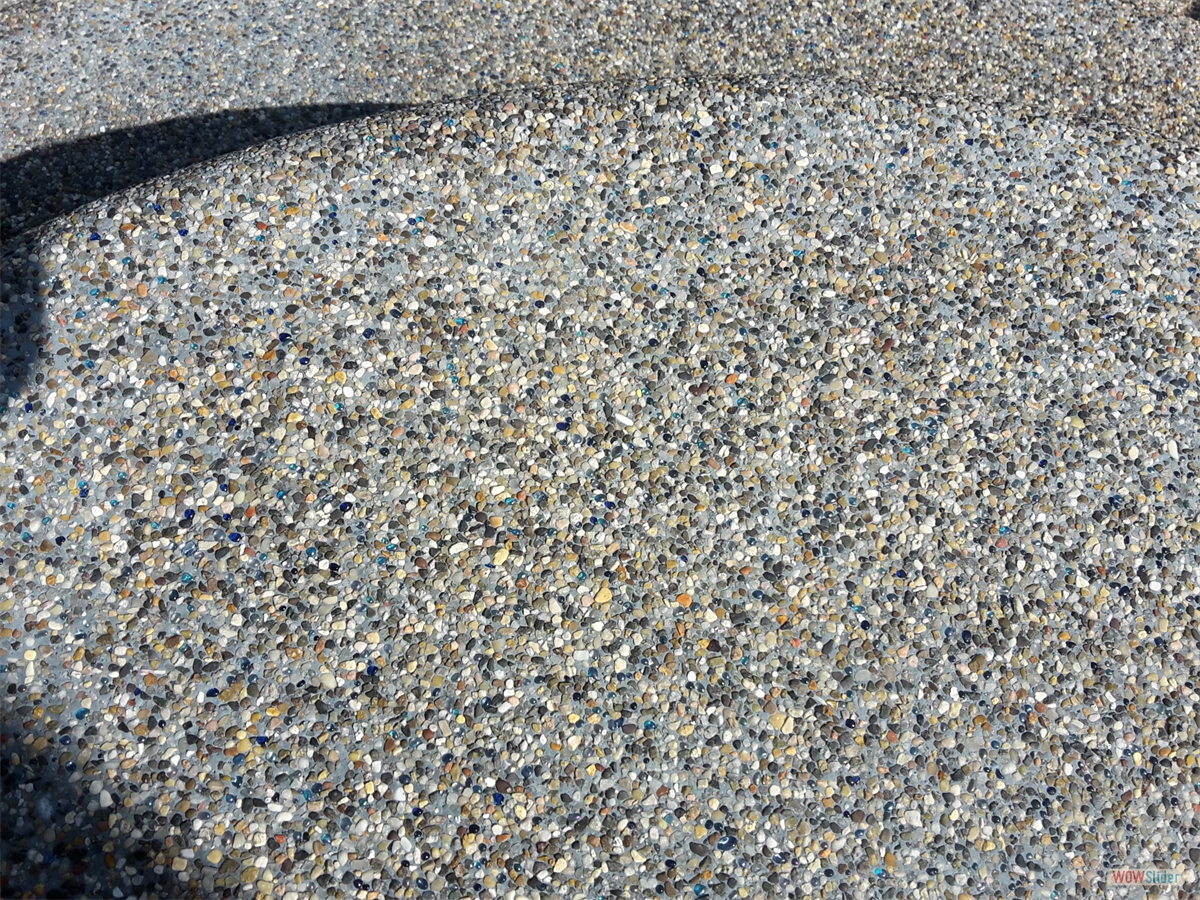 ... and that's how our new pool surface looks while still dry. ... and that's how our new pool surface looks while still dry.