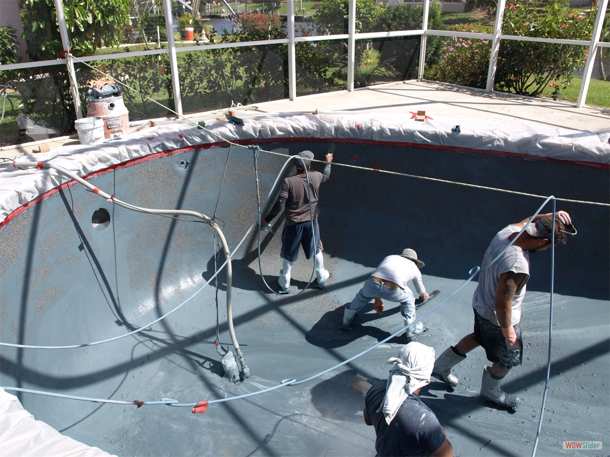 ... are hung up to avoid damages ... ... are hung up to avoid damages ...