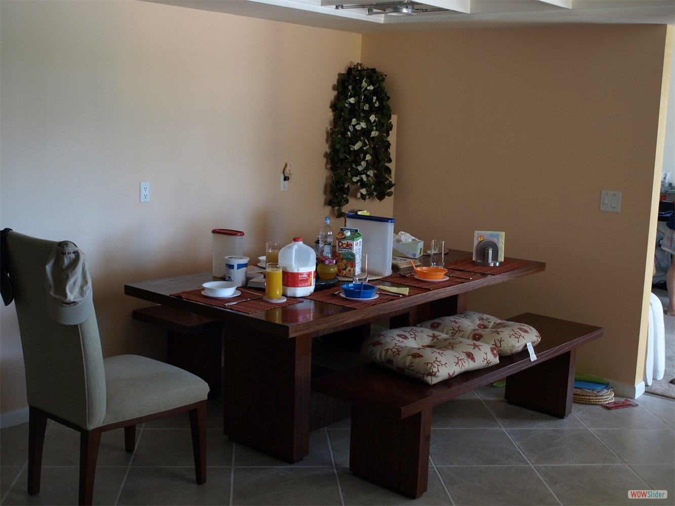 Add a little bit of wall decoration and ... Add a little bit of wall decoration and ...