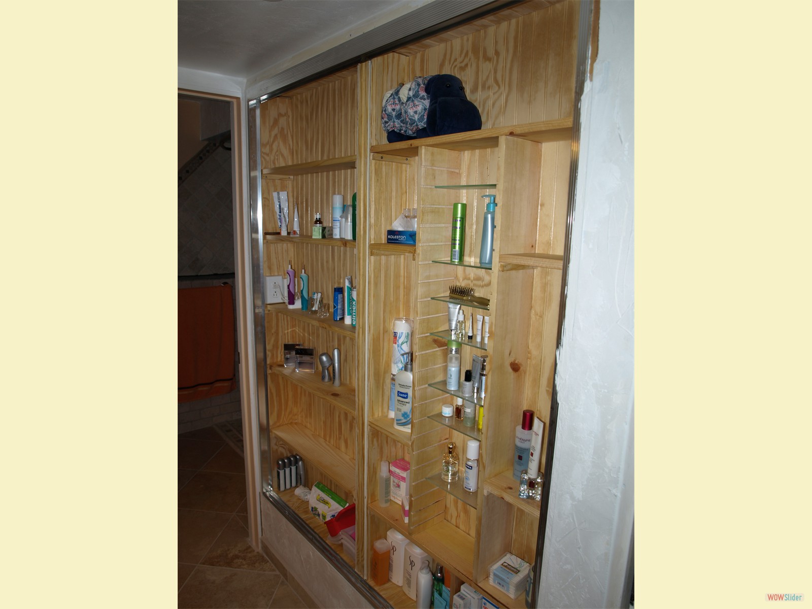 ... handy wall cabinet ... ... handy wall cabinet ...