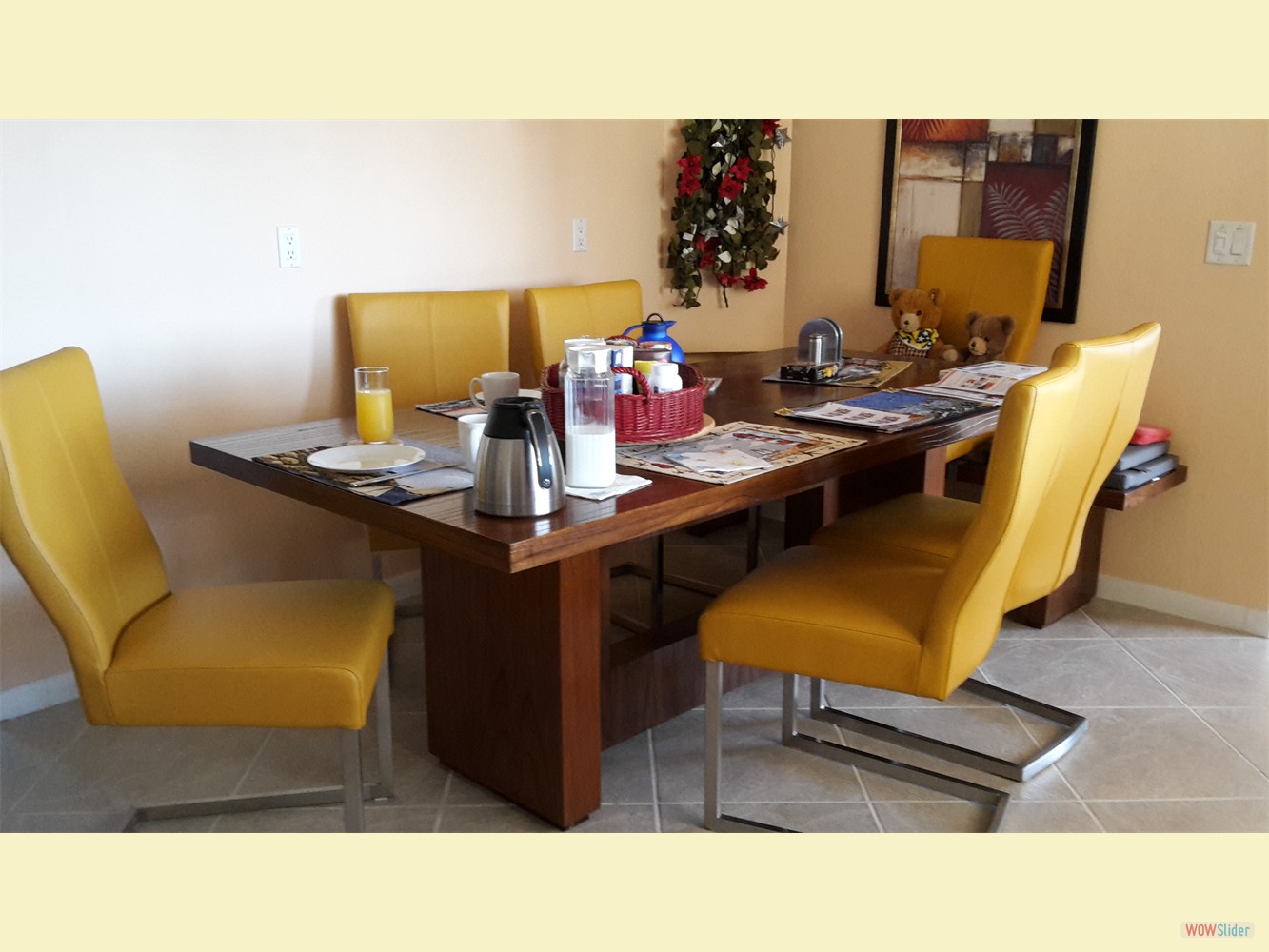 ... and when we found the benches too hard over the time we exchanged them for yellow leather seats around the table ... and when we found the benches too hard over the time we exchanged them for yellow leather seats around the table