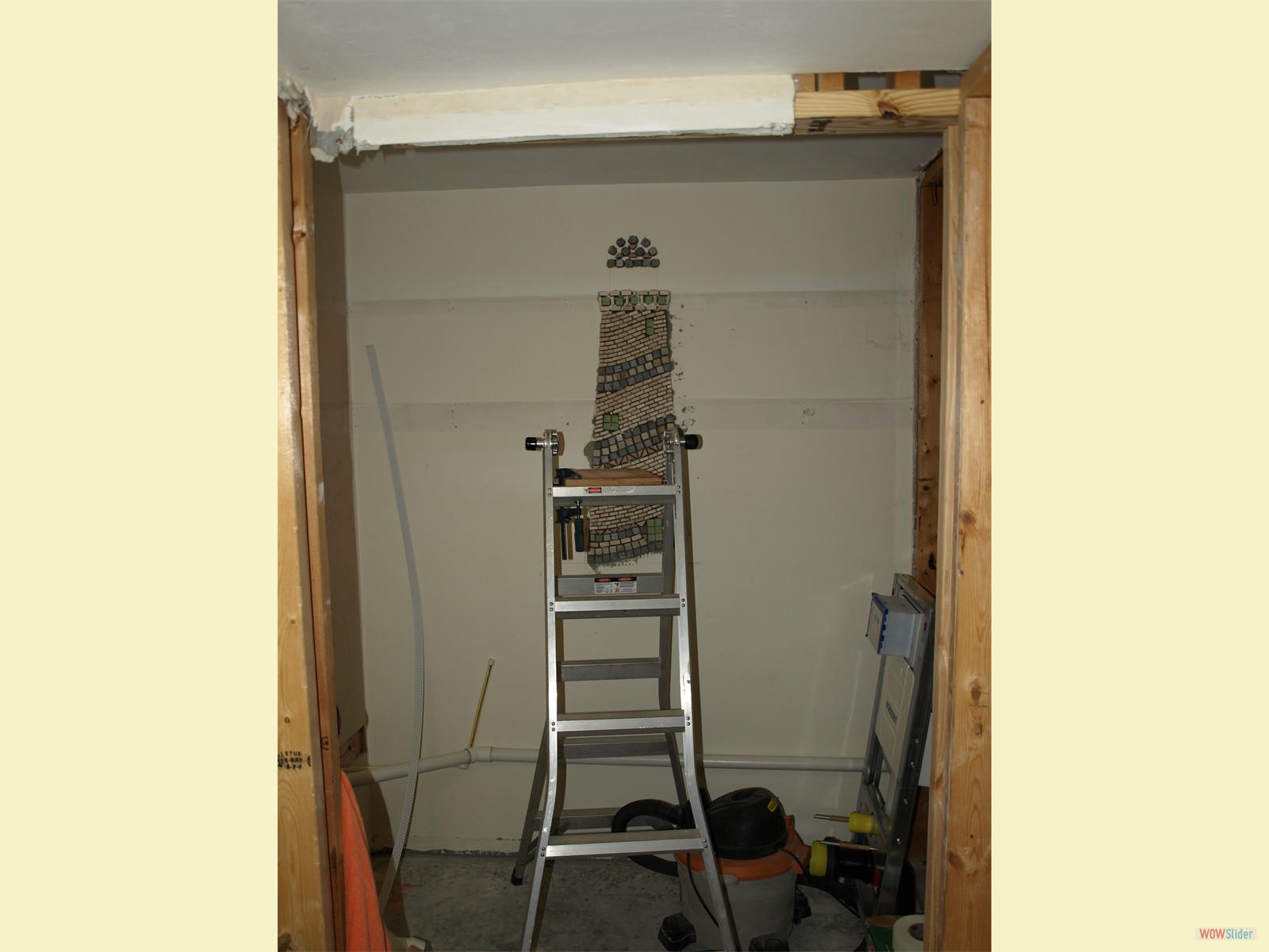 A lighthouse ... A lighthouse ...