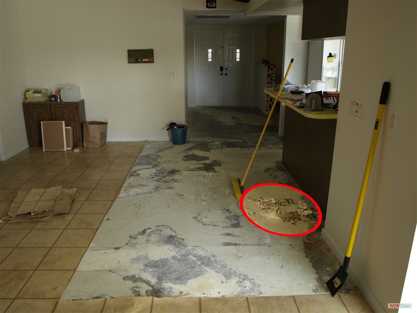 Meanwhile Juergen has scraped off the old linoleum floor, ...